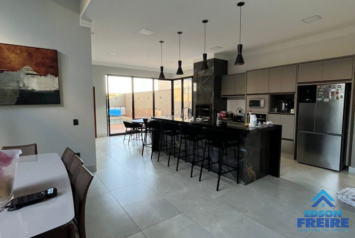 6e334479-0bc2-46c3-8625-0cc06576c874