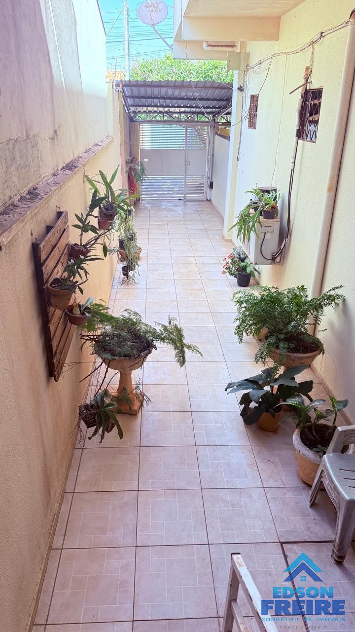 929c81ee-7020-4bb1-bc09-75a40c8181c4