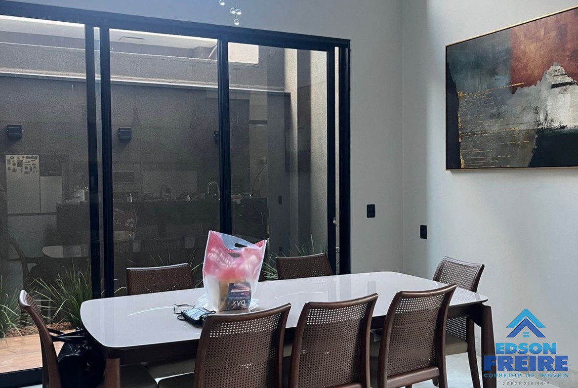 98423225-94e1-4dcc-9450-8d16e38d314b