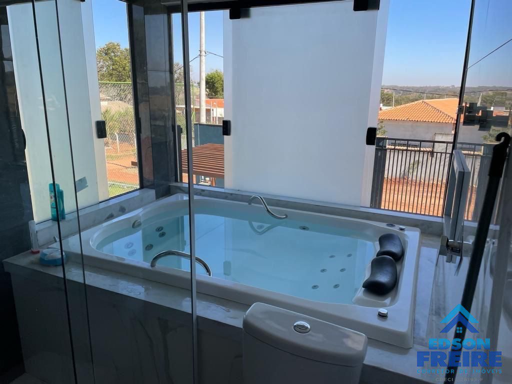 c139395b-f479-4b00-85de-48af50c96b31