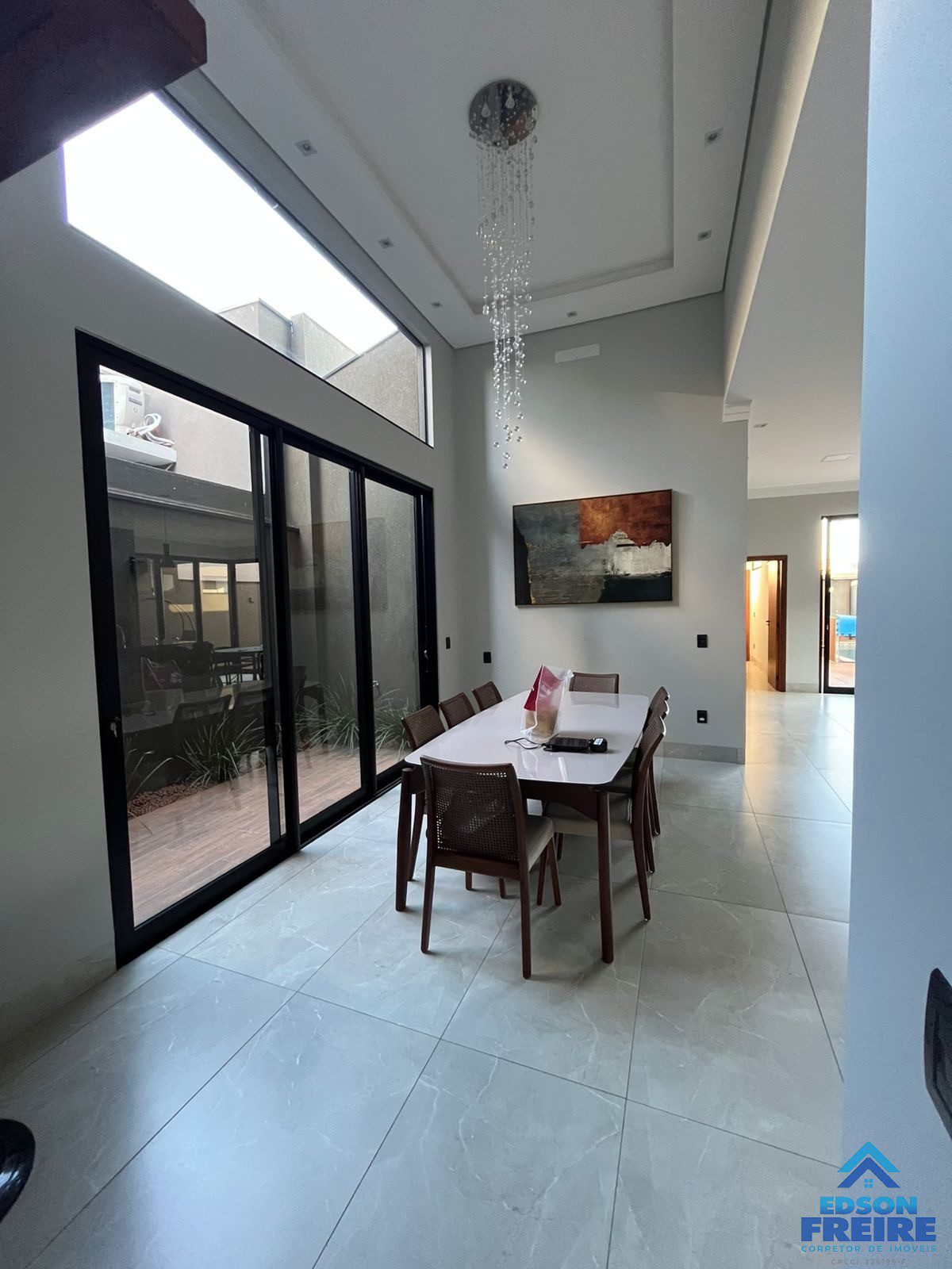 e7fe9f8b-a0ca-46b9-a05c-0ff1415cb4f5