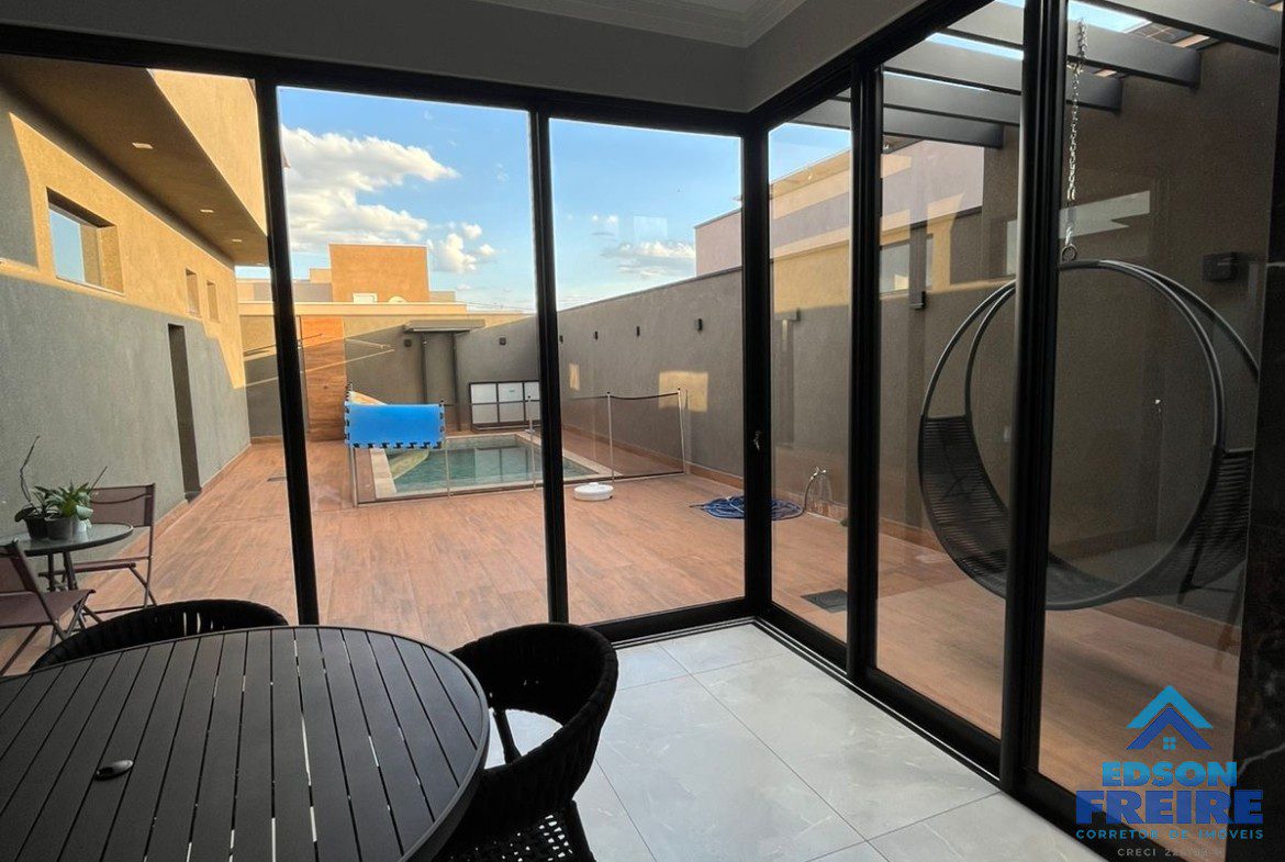 f1517774-dded-4ab4-a968-6ea7c3cb7d39