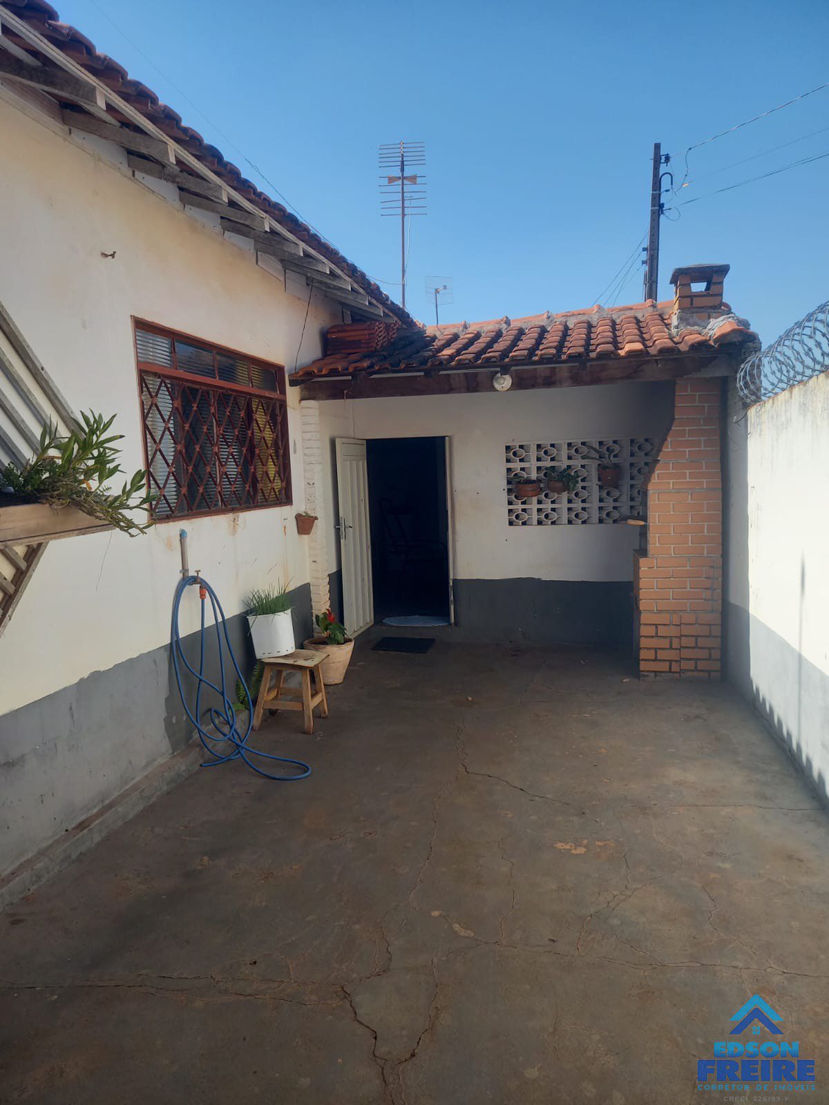 06f2ffc9-b21c-4bcc-a84c-4c09b7418c72