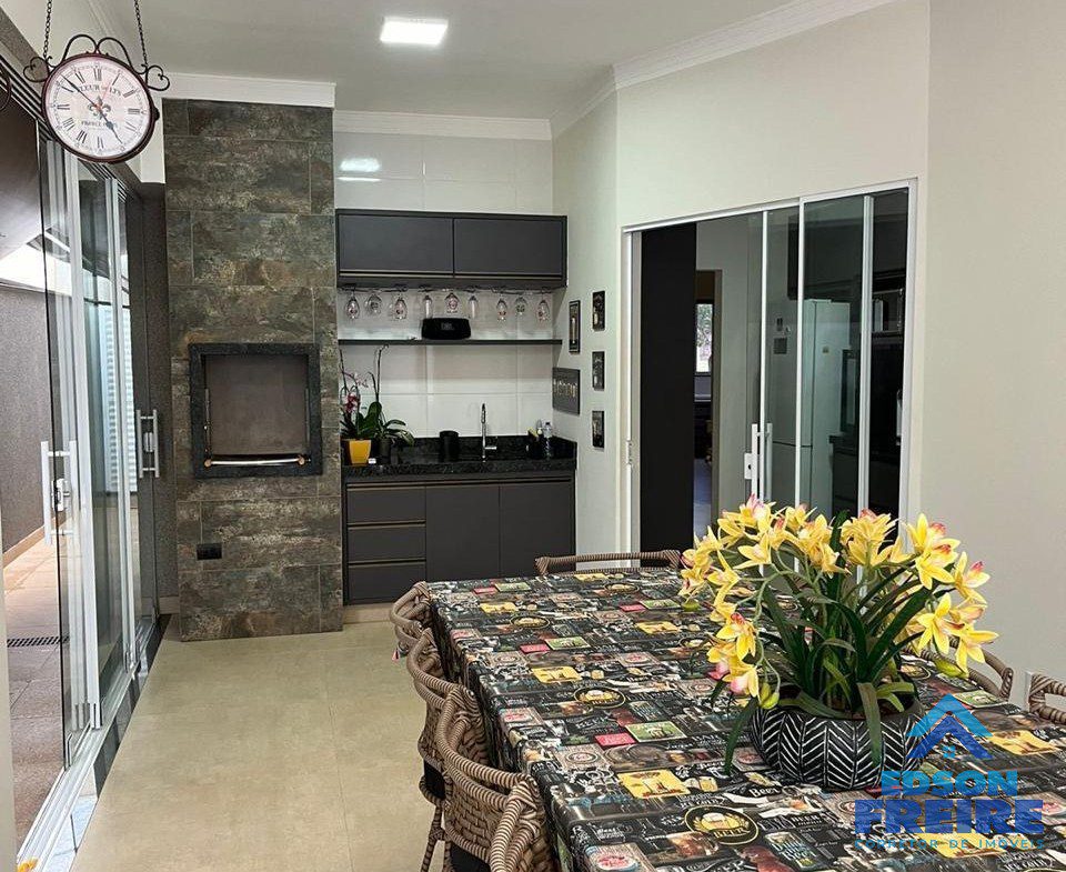 8e5e950d-212b-43ce-81e3-68db7be3d25c