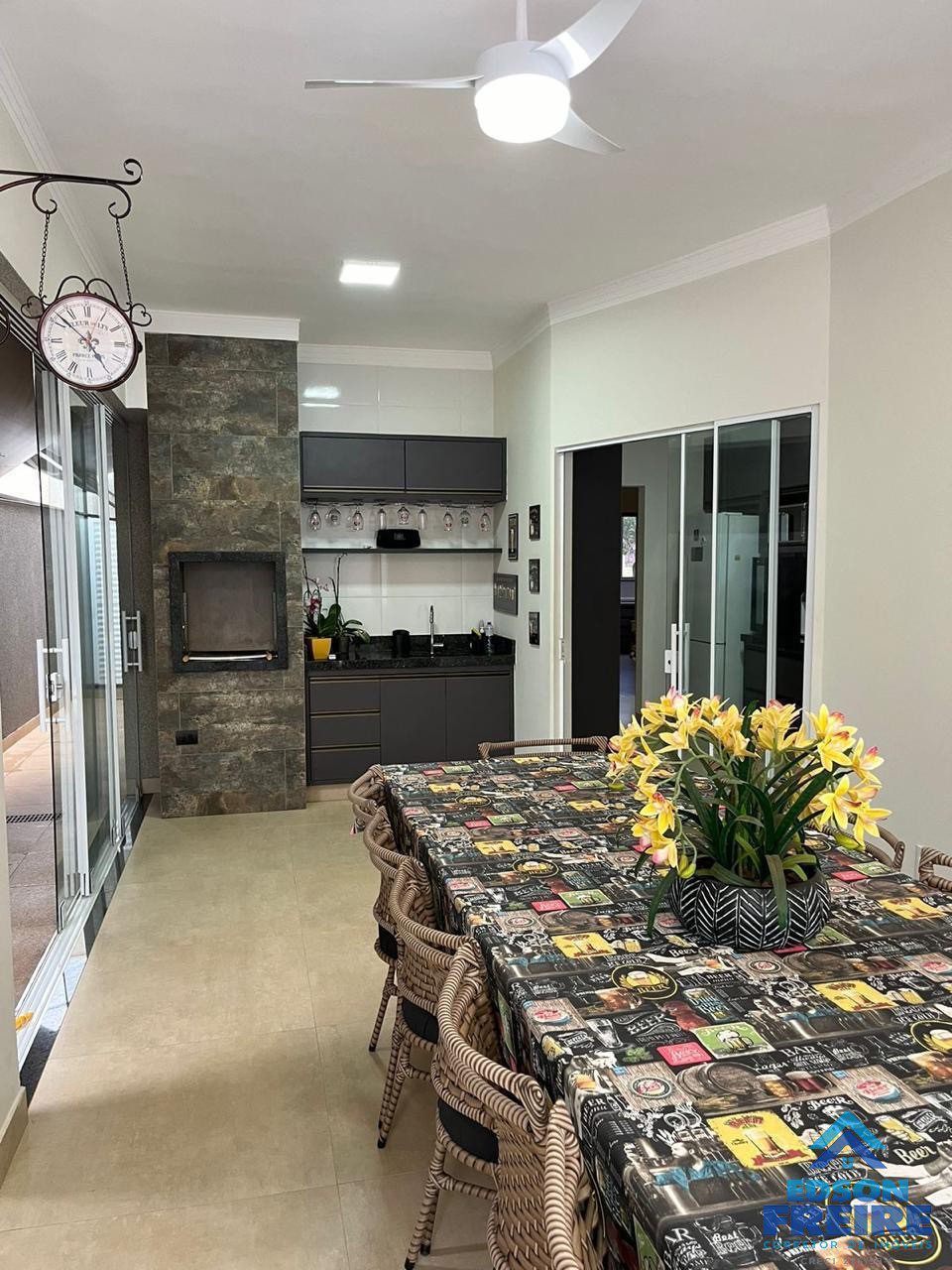 8e5e950d-212b-43ce-81e3-68db7be3d25c