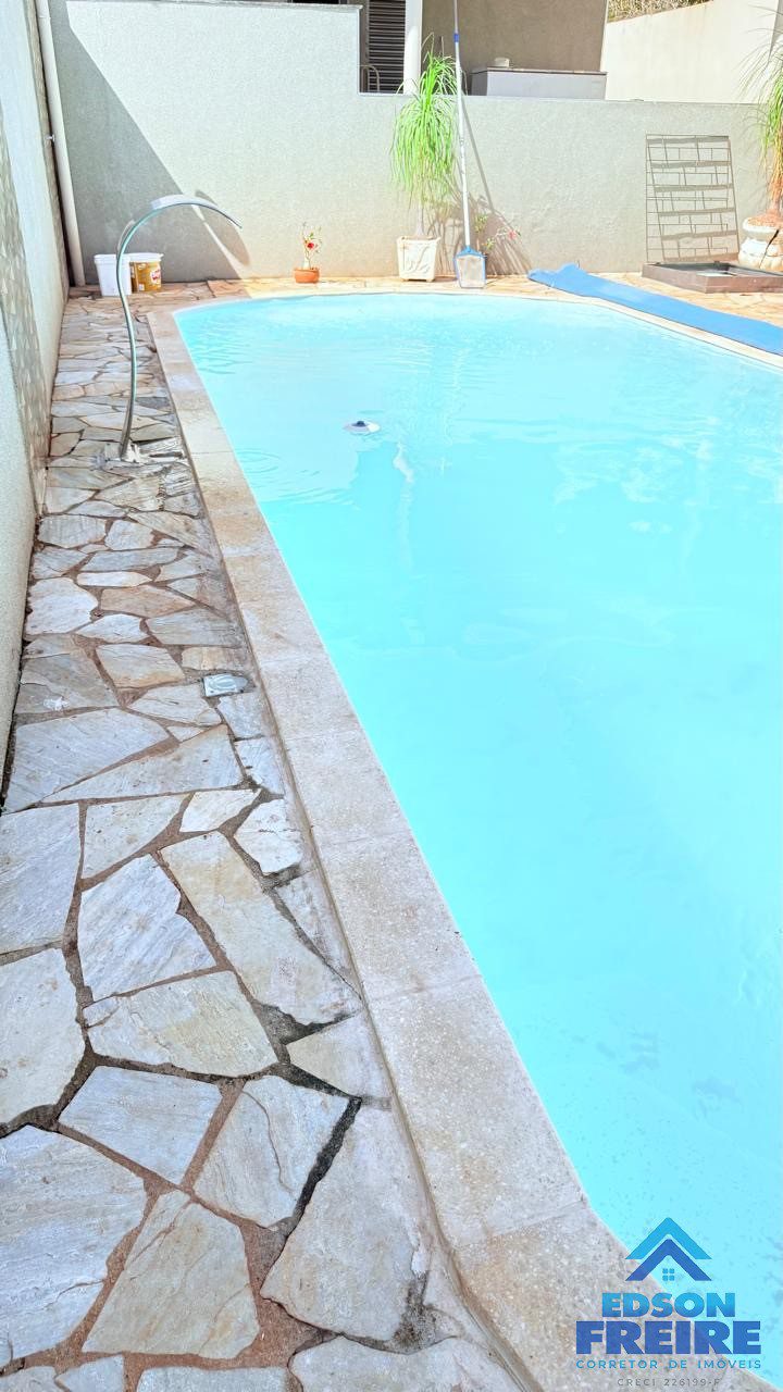 a00ef64b-ba70-419b-921d-9bff519628fc