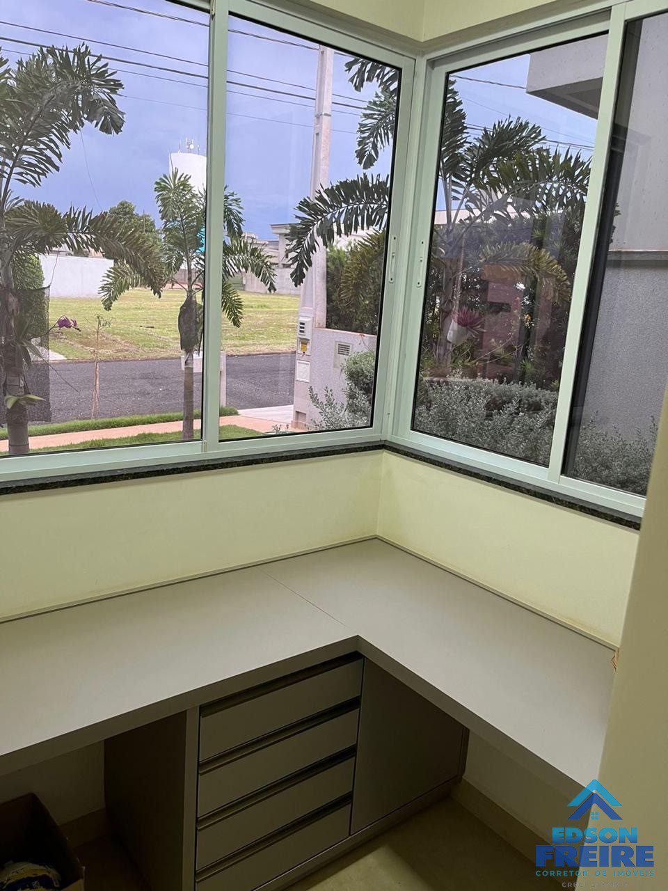 b6b391c9-876c-4f17-b283-fd0c46bb96a6