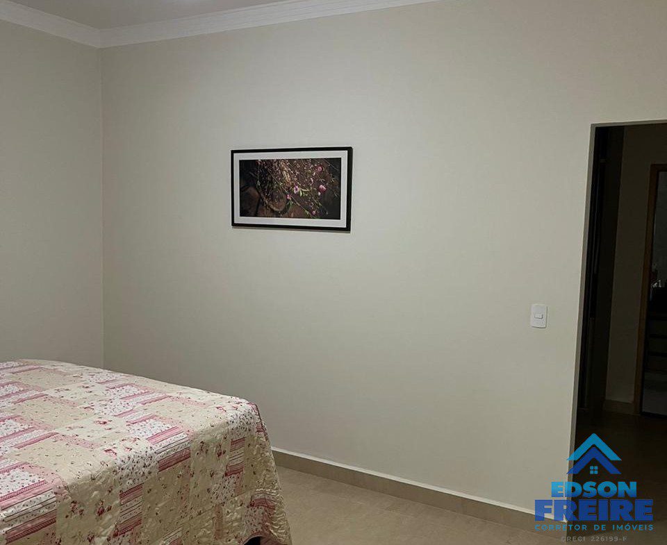 ce9c4634-8262-4e11-a348-7dc126dffaf7