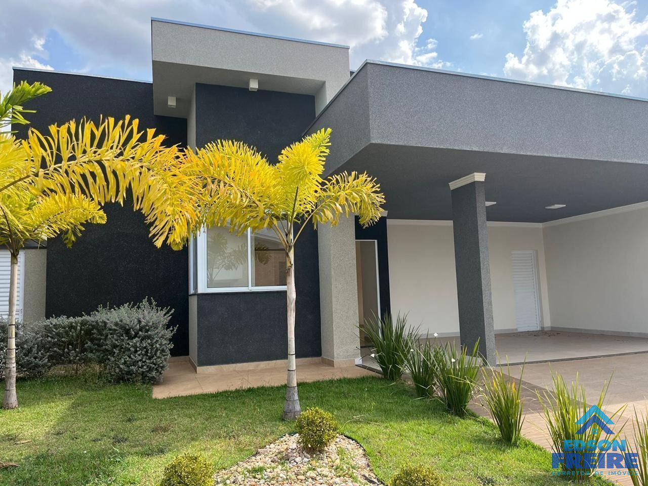 f5ea9e78-09d7-4508-820a-902380135ba2