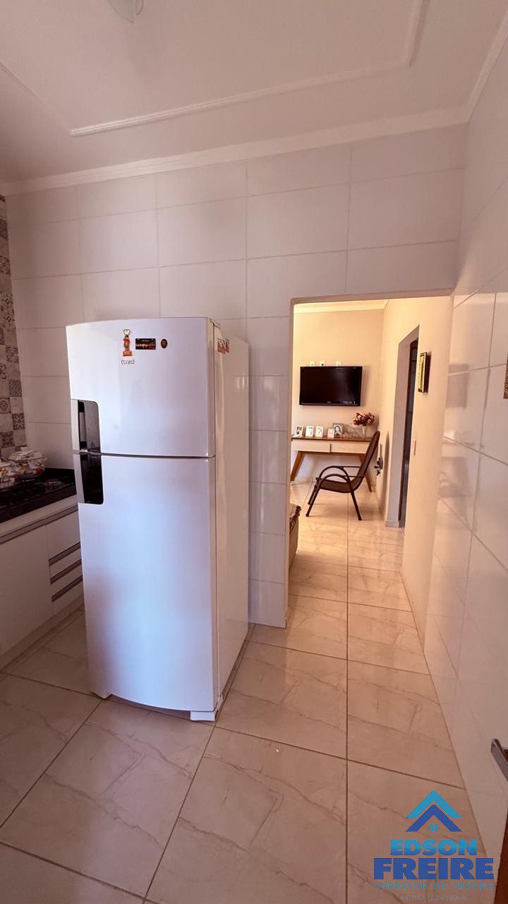 c22587ee-b987-4c6c-b1e6-fbda19be131d