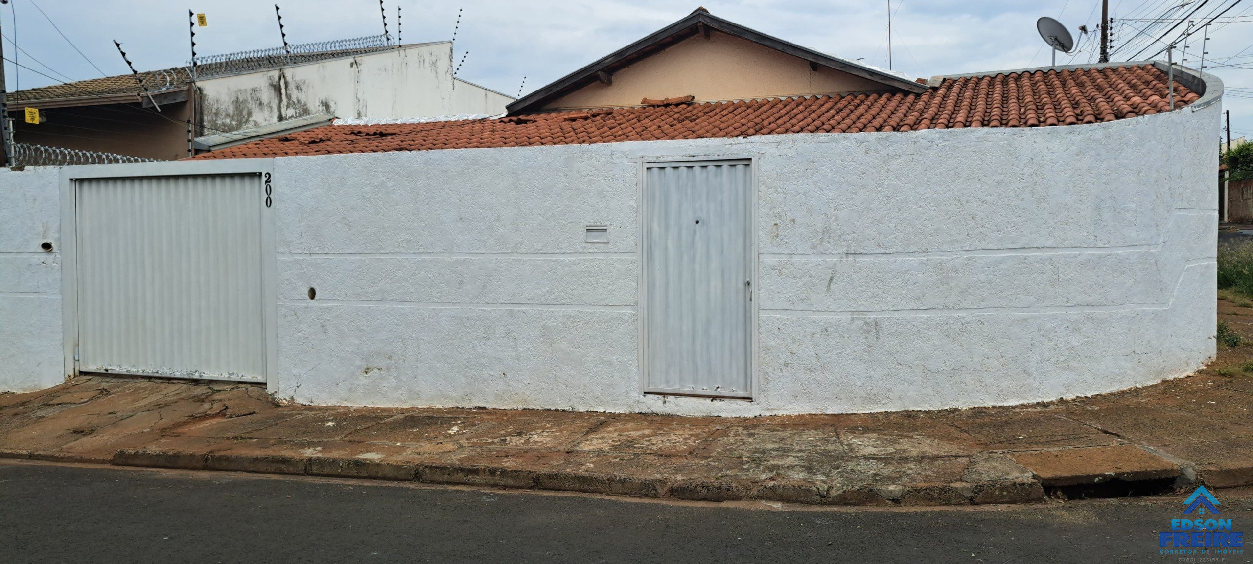 8b7f98dd-8463-4e47-af5f-de647181a48c